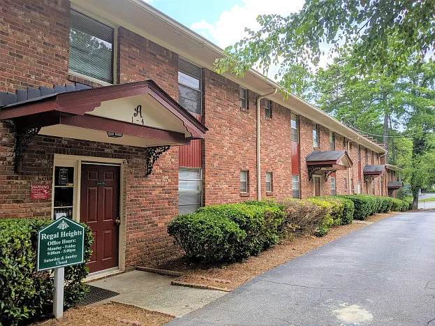 Regal Heights Apartments — Photo 10