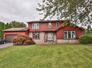 15 Haskins Ln S, Hilton, NY 14468