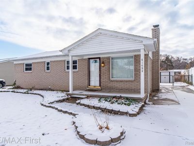 41498 Harvard Dr, Sterling Heights, MI, 48313