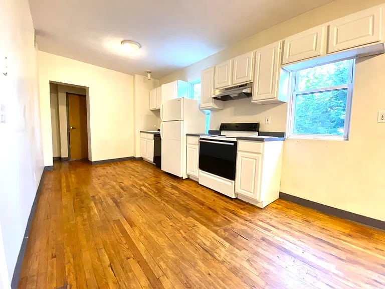 840 Huntington Ave #2 — Photo 5