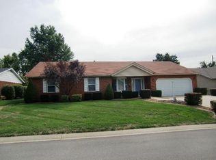 6 Rio Verde Dr, Belleville, IL 62221