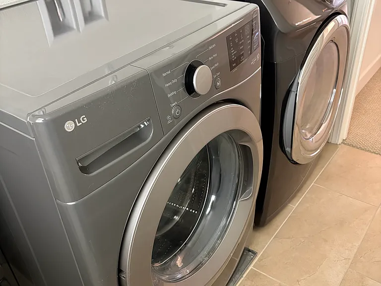 washer dryer included