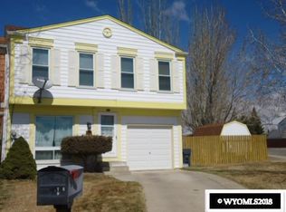 2005 Johnson Ave, Rock Springs, WY 82901