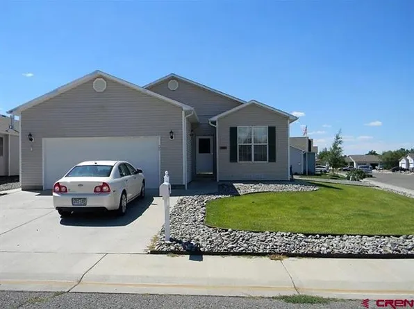 1865 Sneffels St, Montrose, CO 81401