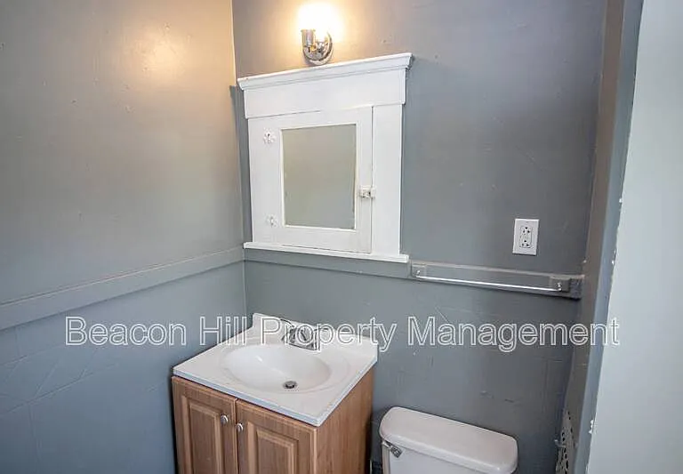 12007 Parkview Ave — Photo 11