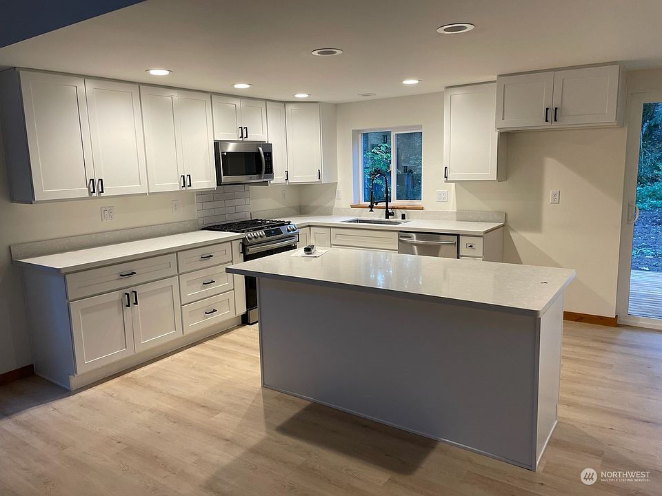 2nd image of 55512 315th Avenue Ct E