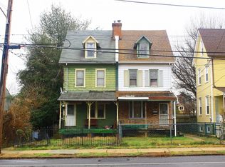 8129 Pine Rd, Philadelphia, PA 19111