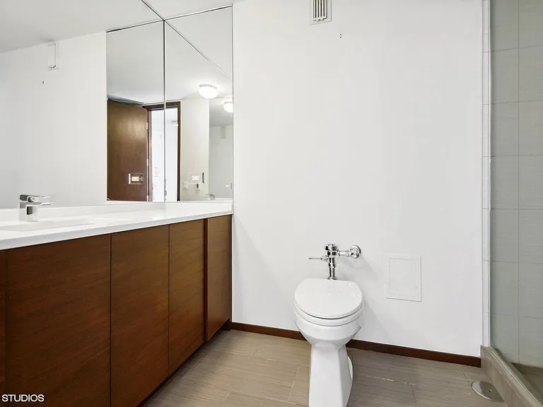 900 N Lakeshore Dr #514 — Photo 21