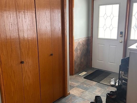 2nd image of 311 Blackshire Cres #1