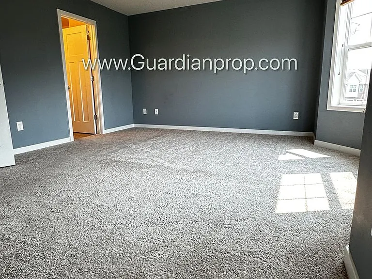 11920 Emery Village Dr N — Photo 6