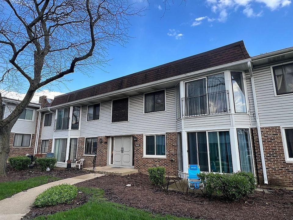 1st image of 2810 Mitchell Dr APT 1