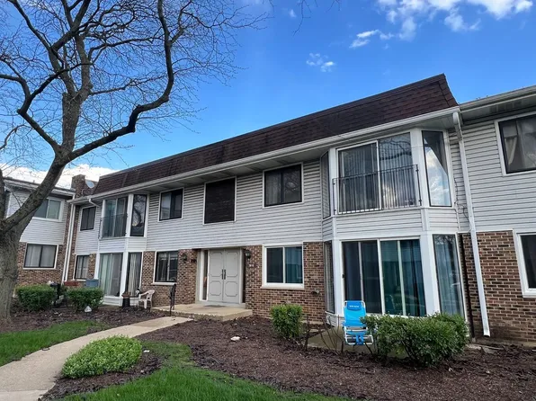 2810 Mitchell Dr APT 1, Woodridge, IL 60517