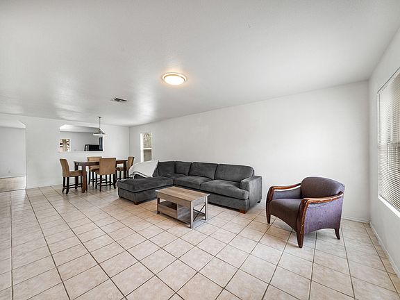 3rd image of 6231 Cypress Cir