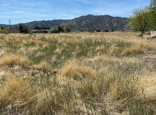21705 Golden Star Blvd, Tehachapi, CA 93561