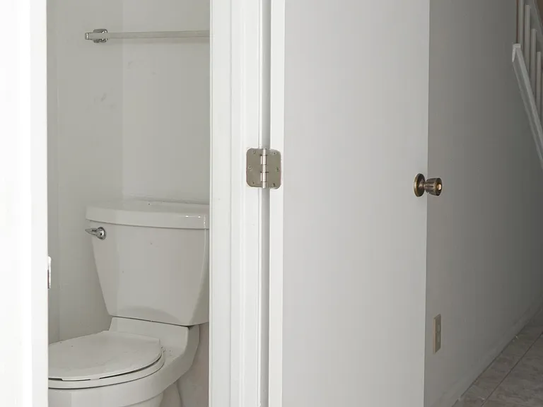 8011 Sunshine Trail Dr — Photo 28