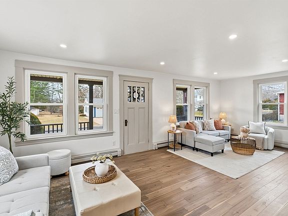 3rd image of 41 Fremont St