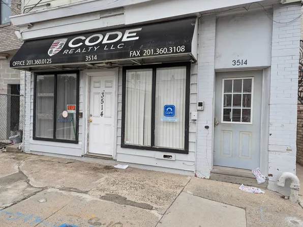 3514 Kennedy Boulevard image 1 of 6