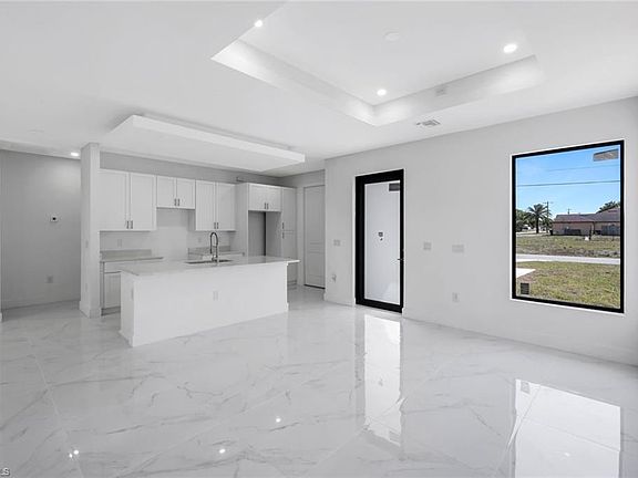 5th image of 100 Parish DR