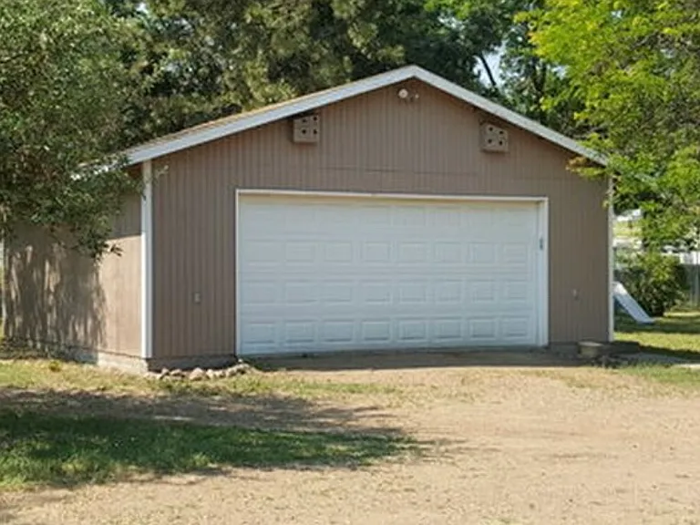 830 Orion St — Photo 14