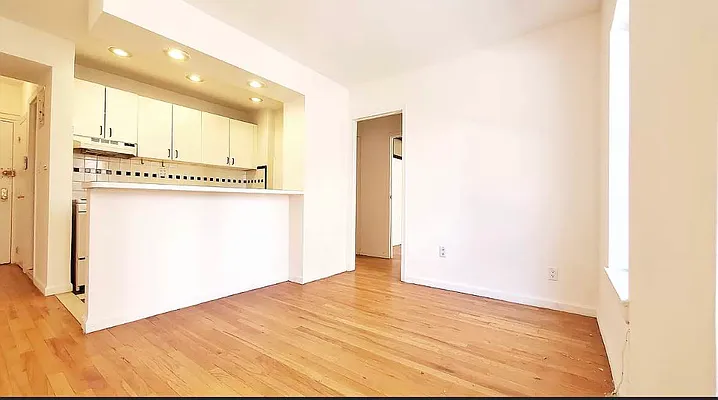 Rented by CitySites Real Estate Group | media 1