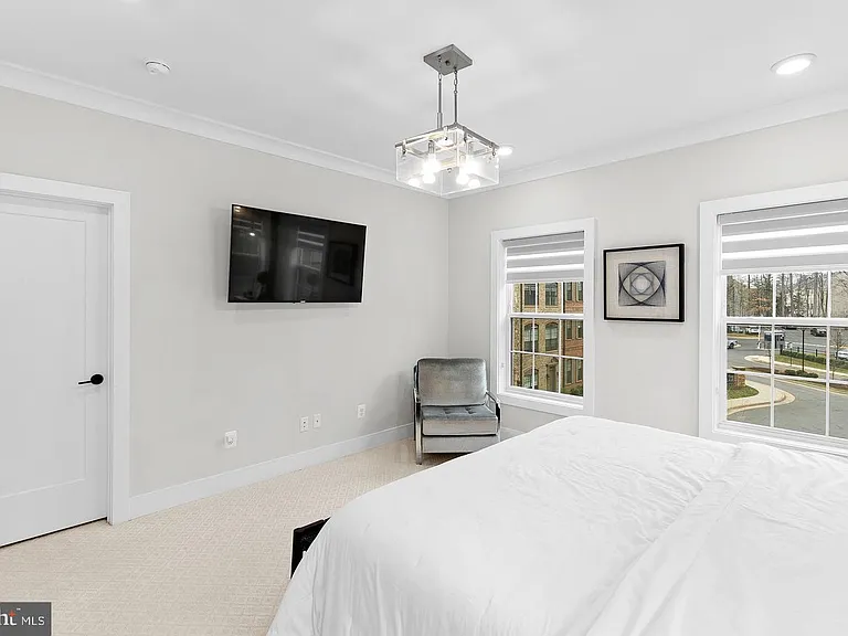 4422 Fair Lakes Ct — Photo 30