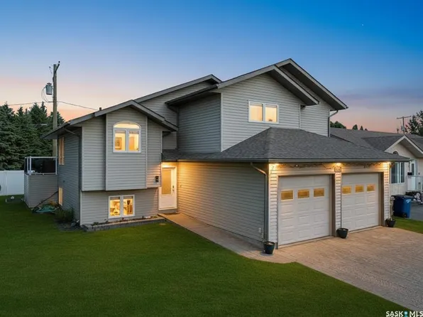 731 Adamson CRESCENT, Shellbrook, SK S0J 0B8