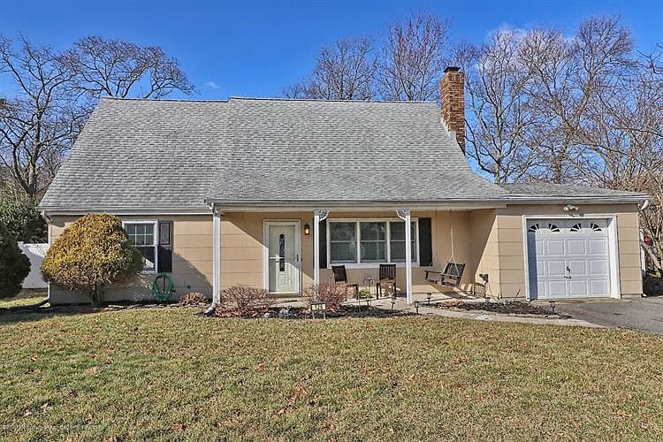 1st image of 126 Sherwood Ln