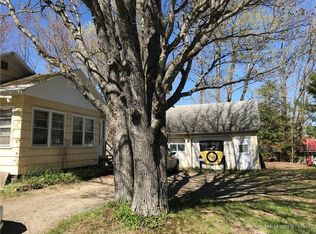 96 Washington St, Baileyville, ME 04694