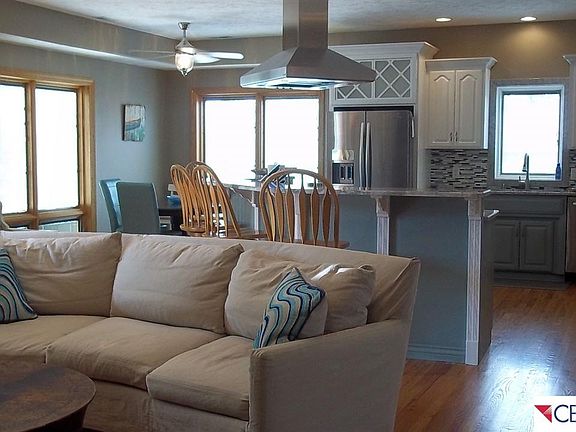3rd image of 9400 Sterling Cir