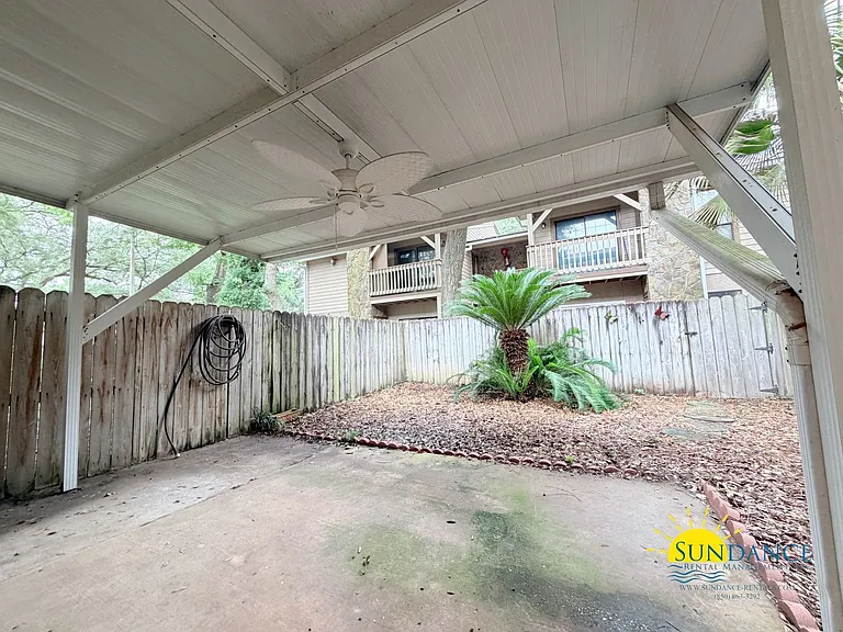 946 Ashley Ln #B — Photo 23