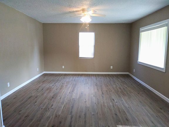 2nd image of 612 Spruce Ave