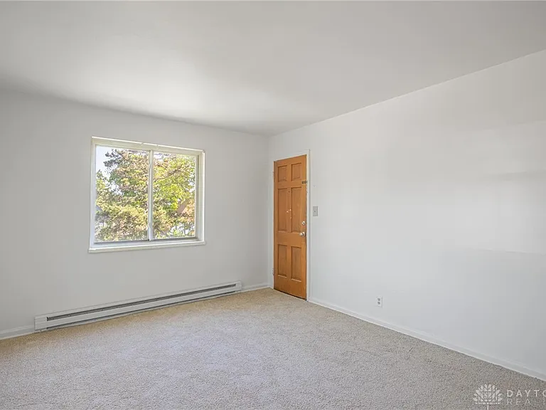 1588 Glenbeck Ave #C — Photo 3