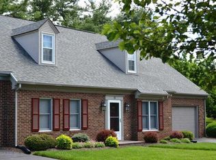 11 Pelham Grn W, Waynesboro, VA 22980