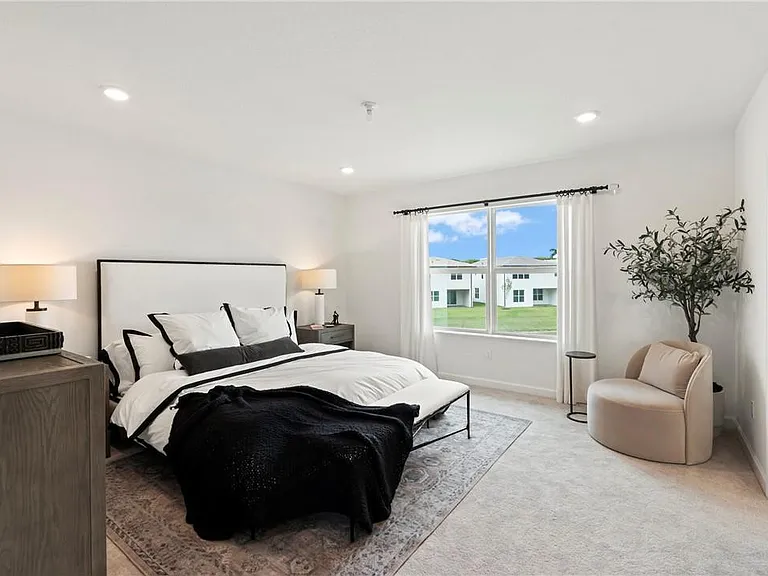 22812 Caciano Rd — Photo 12