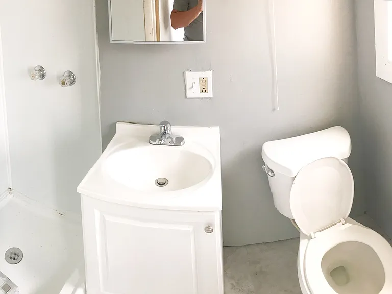 9964 Meadow Ave — Photo 6