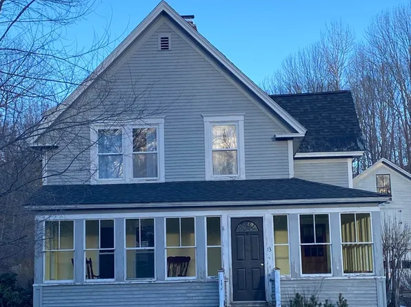 13 Fairview Avenue, Dover-Foxcroft, ME 04426