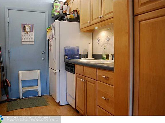 5th image of 1475 SE 15th St #000