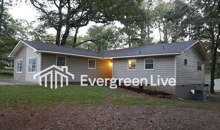 2nd image of 2417 Rose Ln