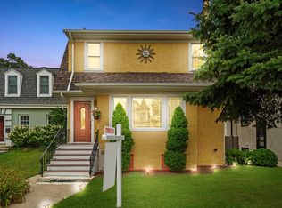 3525 Hollywood Ave, Brookfield, IL 60513