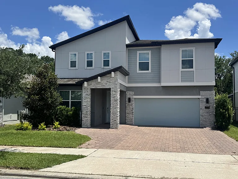 2219 Marsh Sedge Ln — Photo 1