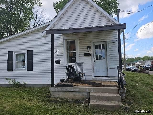 1st image of 528 4th St