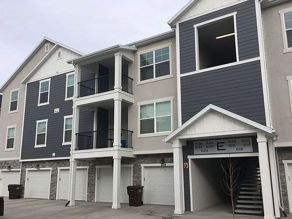 4th image of 624 N Emery Ln