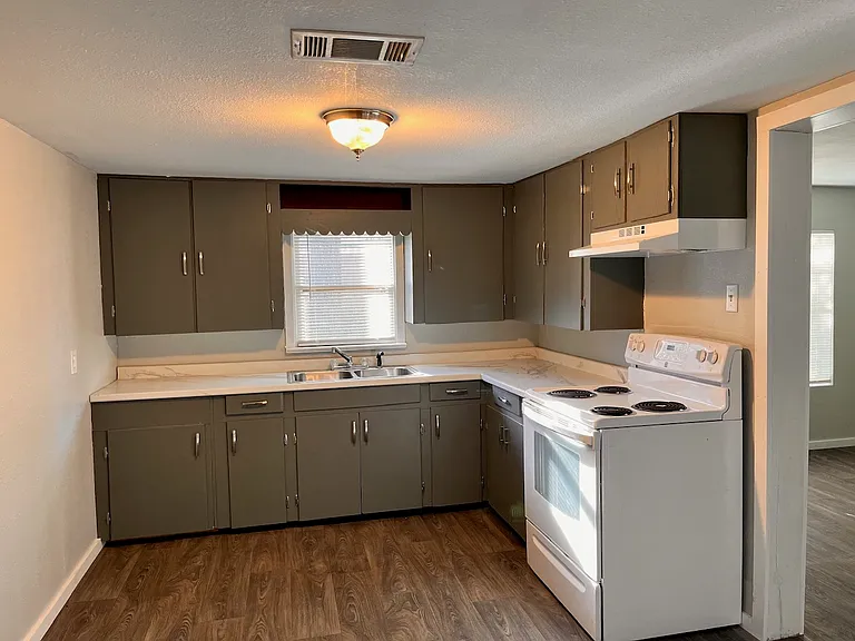 4069 Villa Rd — Photo 4
