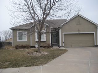 17820 Jacobs Cir, Omaha, NE 68135