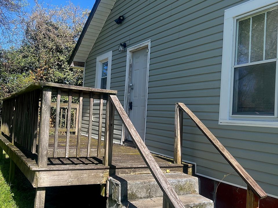 2nd image of 1312 E 2nd Ave SE