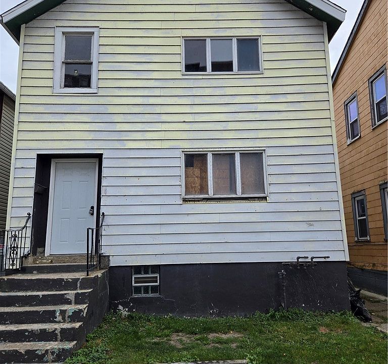 1st image of 255 Efner St