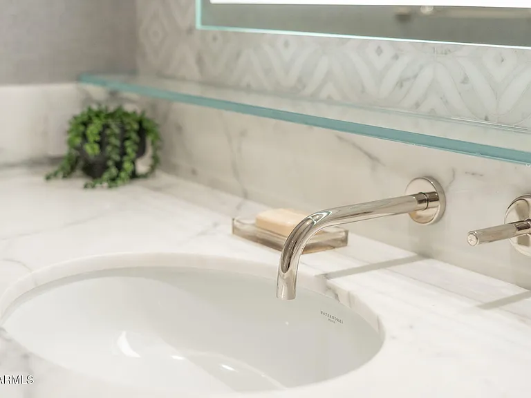 6587 N Palmeraie Blvd #2015 — Photo 59