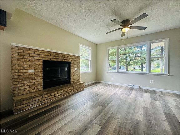 5th image of 250 Homeview Ave