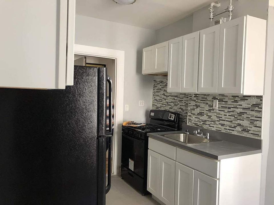 2nd image of 3574 Dekalb Ave APT 5L