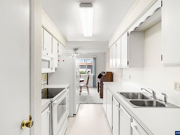 4th image of 950 Evergreen Rd APT 110